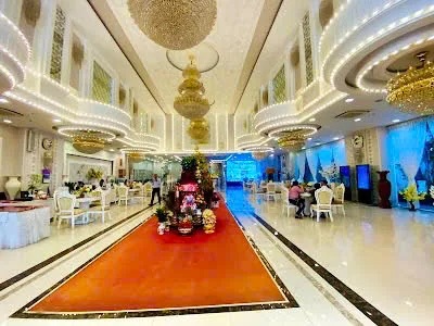 CHO THUÊ TÒA NHÀ MẶT TIỀN : 443–445 LÊ HỒNG PHONG, QUẬN 10. GIÁ THUÊ : 3 TỶ /THÁNG