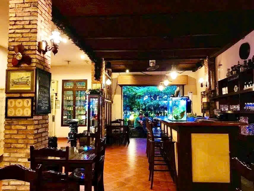 CHO THUÊ BIỆT THỰ MẶT TIỀN : 98 NGUYỄN DU, QUẬN 1. GIÁ THUÊ : 16.000 USD/THÁNG (CHƯA VAT)