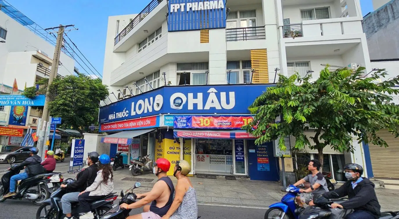 CHO THUÊ MẶT BẰNG GÓC : 1035 LŨY BÁN BÍCH, QUẬN TÂN PHÚ. GIÁ THUÊ : 40 TRIỆU/THÁNG