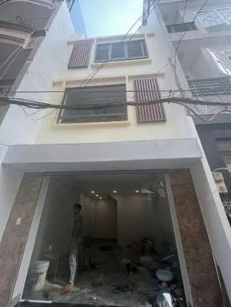 CHO THUÊ NHÀ NGUYÊN CĂN : 101/23 Trần Khắc Chân, Phường Tân Định, Quận 1. Giá thuê: 18 triệu/tháng