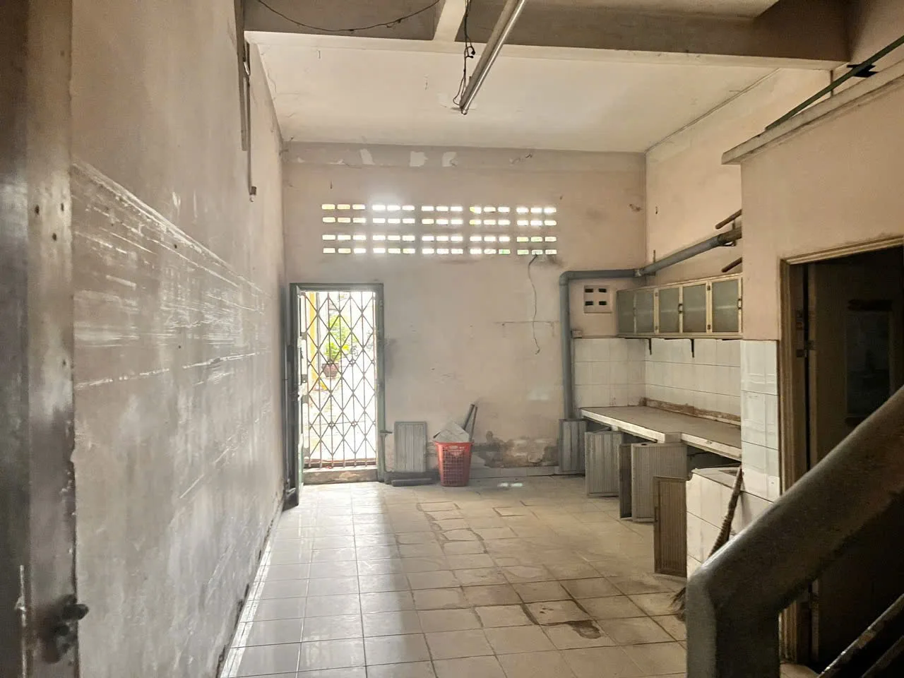 CHO THUÊ NHÀ NGUYÊN CĂN : 312 Bạch Đằng, Phường 14, Quận Bình Thạnh. Giá thuê: 50tr / tháng (Đã có t