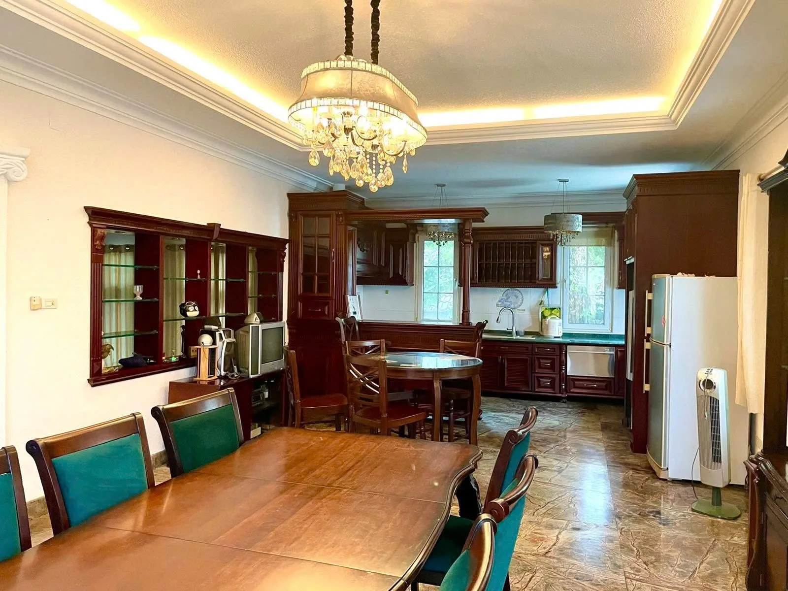 CHO THUÊ BIỆT THỰ : KDC FIDECO, THẢO ĐIỀN, THỦ ĐỨC. GIÁ THUÊ : 6.000 USD/THÁNG