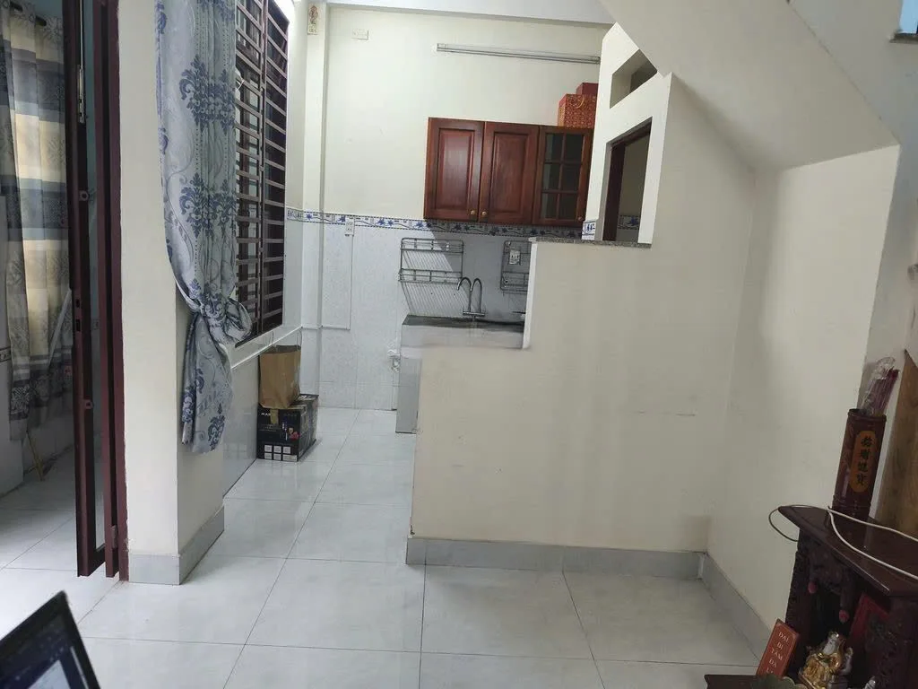 CHO THUÊ NHÀ NGUYÊN CĂN : 195/11/1 Phạm Văn Bạch, Phường 15, Quận Tân Bình. Giá thuê: 8.5 triệu/thán