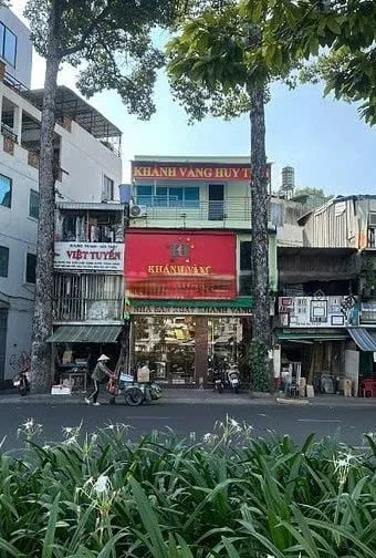 CHO THUÊ NHÀ MẶT TIỀN ĐÔI : 205–207 Trần Phú, Phường 4, Quận 5. Giá thuê: 52 triệu/tháng