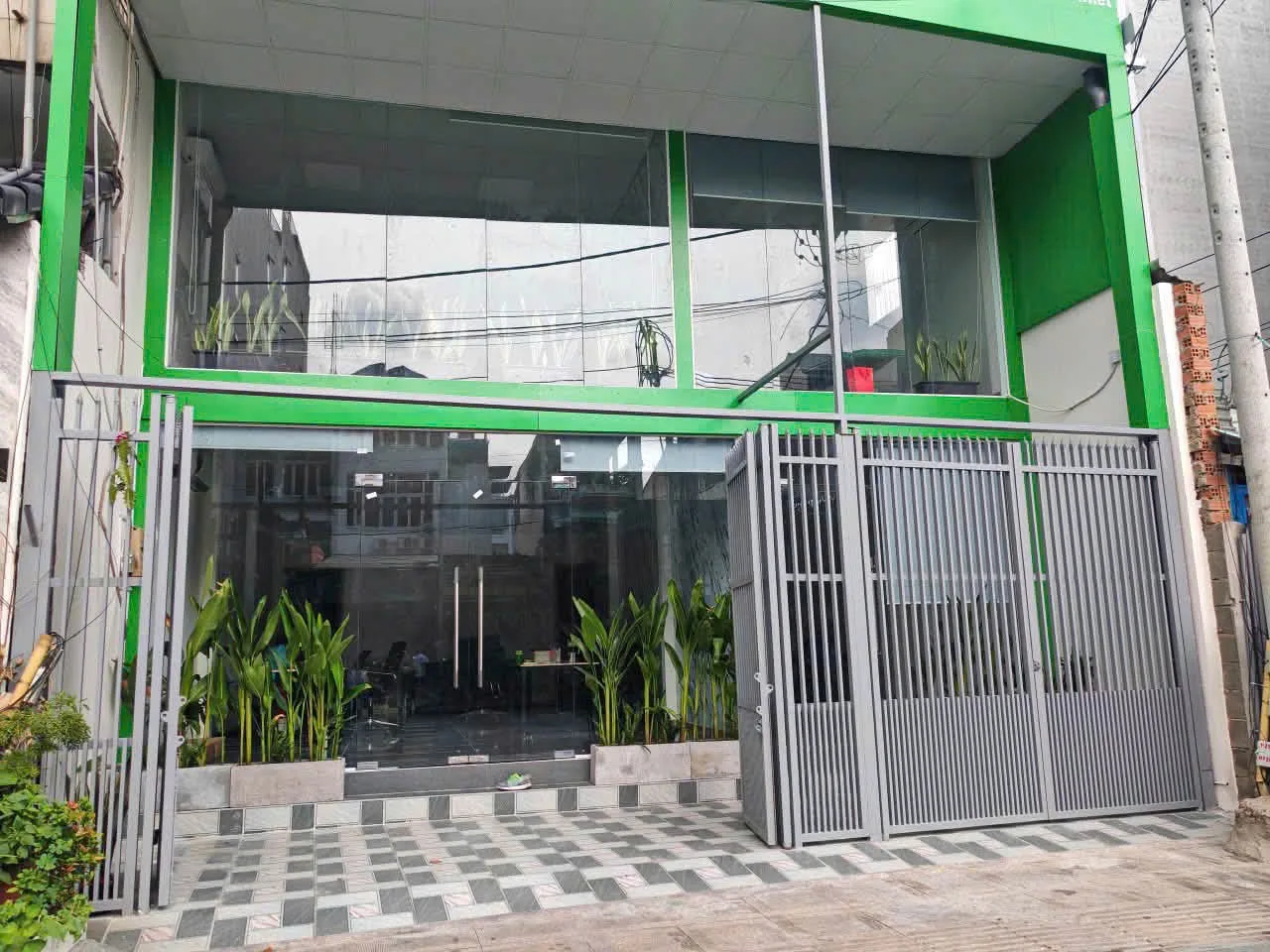 CHO THUÊ MẶT BẰNG : 277 Hoàng Hoa Thám, Phường 13, Quận Tân Bình. Giá thuê: 30 triệu/tháng