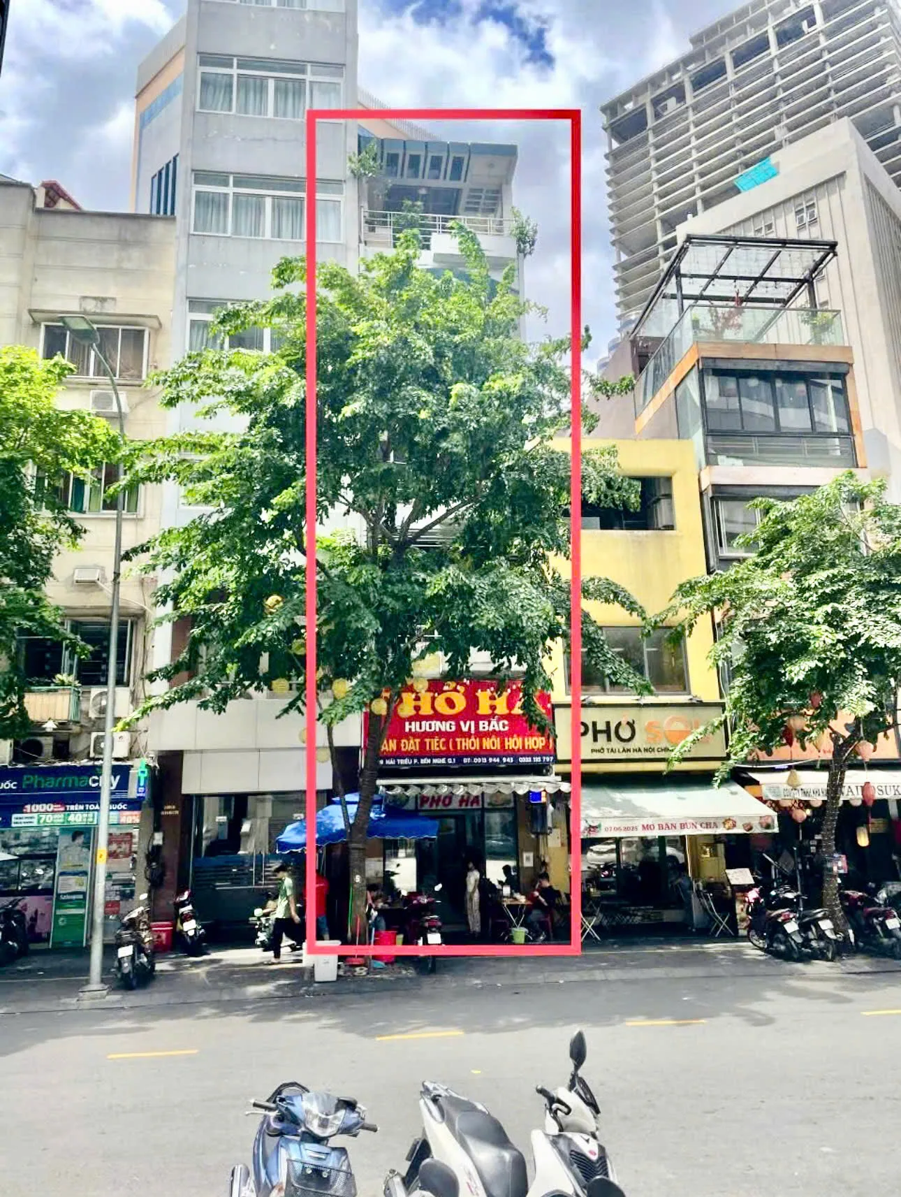 CHO THUÊ NHÀ MẶT TIỀN VIP : 25 Hải Triều, Quận 1. Giá thuê: 200 triệu/tháng