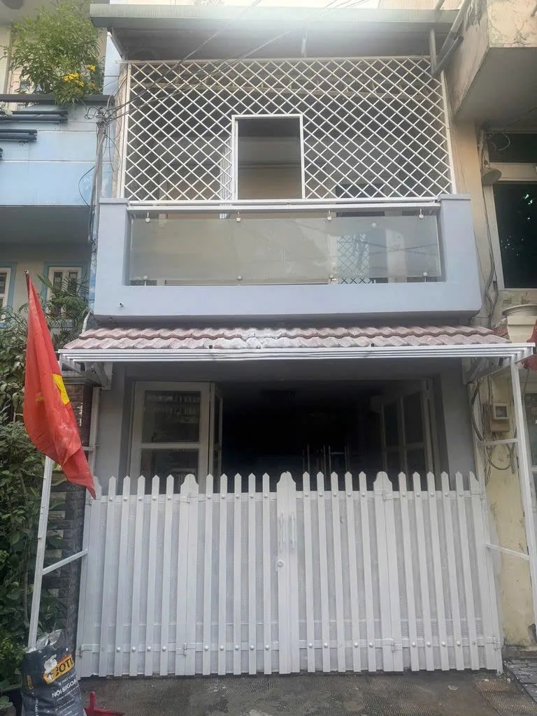 CHO THUÊ NHÀ NGUYÊN CĂN HXH : 406/60/ Cộng Hòa, Phường 13, Quận Tân Bình. Giá thuê: 12.5 triệu/tháng