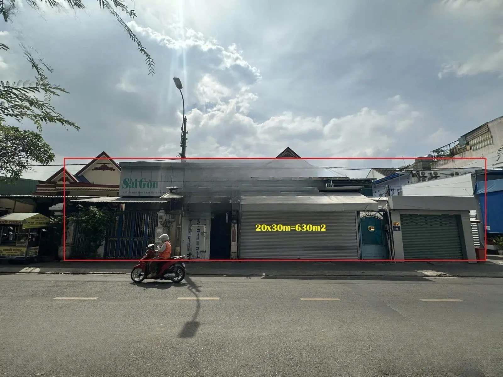 CHO THUÊ MẶT BẰNG : 43B Chu Mạnh Trinh, TP. Thủ Đức. Giá thuê: 150 triệu/tháng