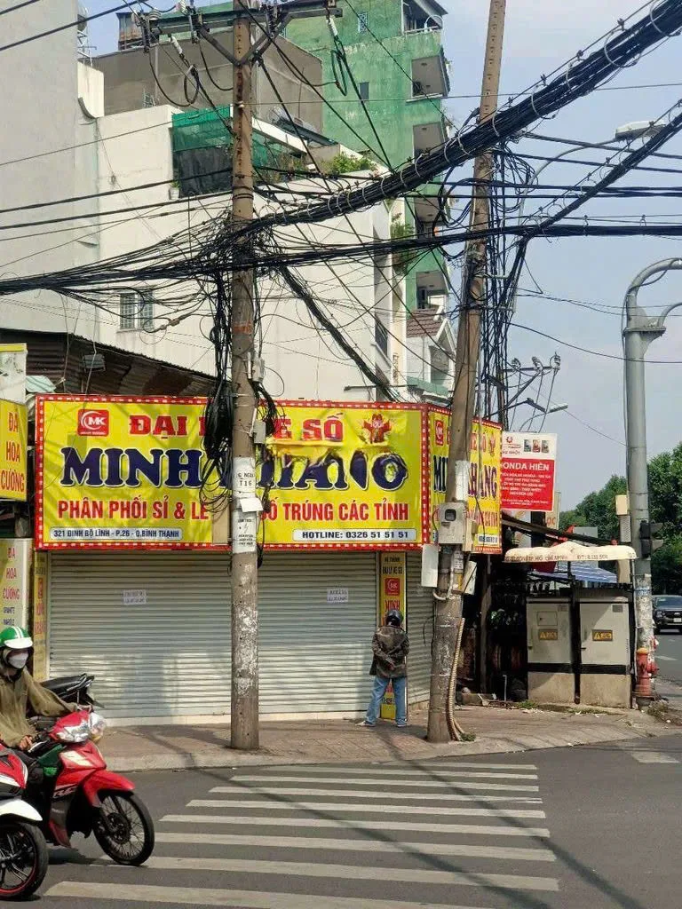 CHO THUÊ MẶT BẰNG 2 MẶT TIỀN : 321 Đinh Bộ Lĩnh, Quận Bình Thạnh. Giá thuê: 30 triệu/tháng