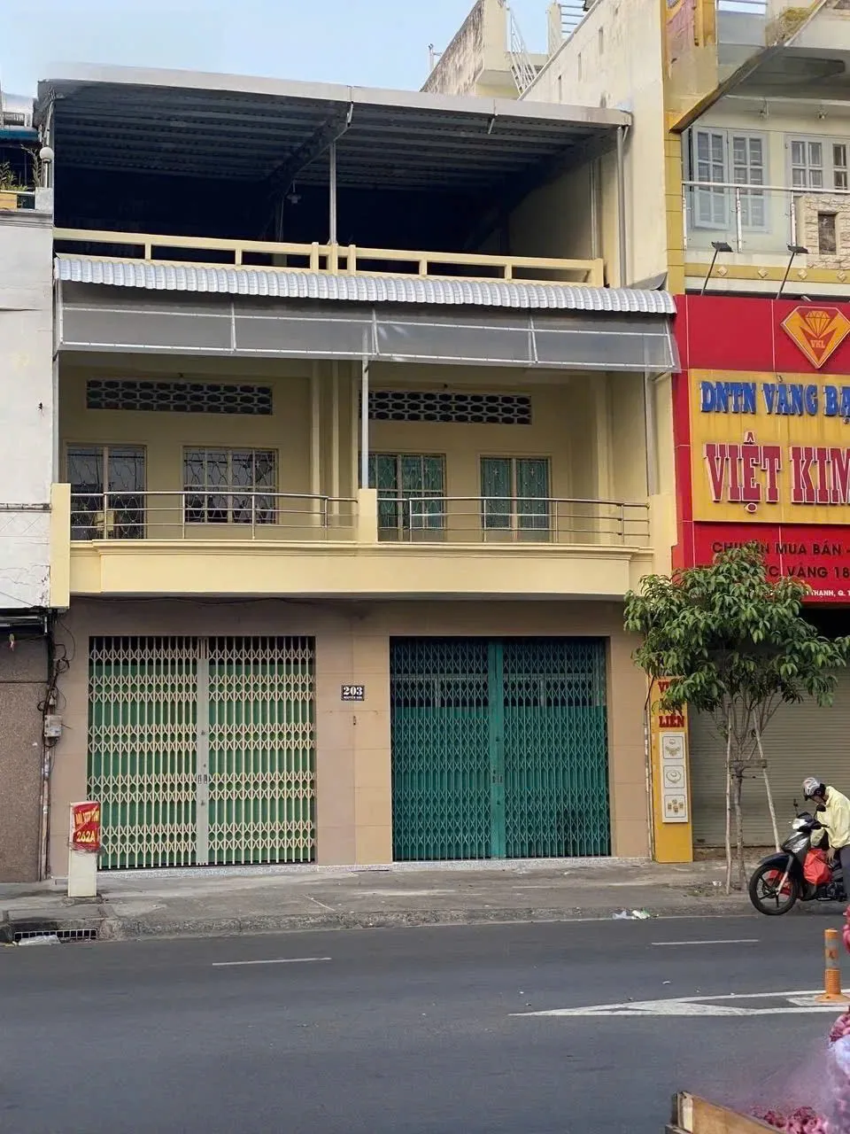 CHO THUÊ NHÀ NGUYÊN CĂN : 203 Nguyễn Sơn, Phường Phú Thạnh, Quận Tân Phú. Giá thuê: 160 triệu/tháng
