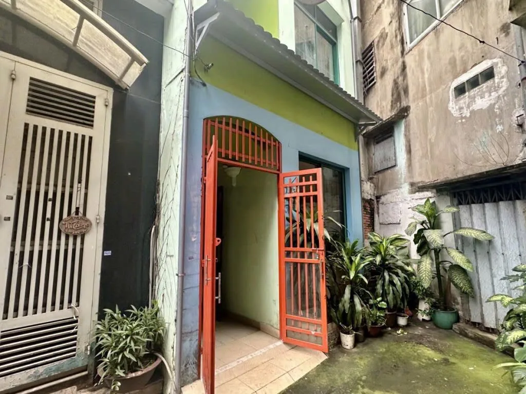 CHO THUÊ NHÀ NGUYÊN CĂN : 21/15/7 Nguyễn Thiện Thuật, Phường 2, Quận 3. Giá thuê: 18 triệu/tháng