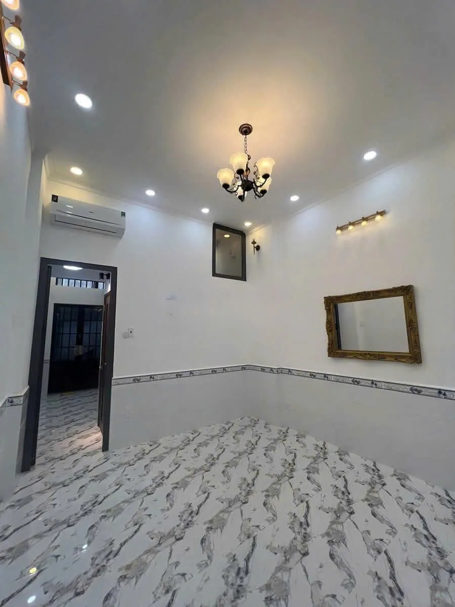CHO THUÊ NHÀ NGUYÊN CĂN : 105 Hoa Đào, Phường 2, Quận Phú Nhuận. Giá thuê: 23 triệu/tháng