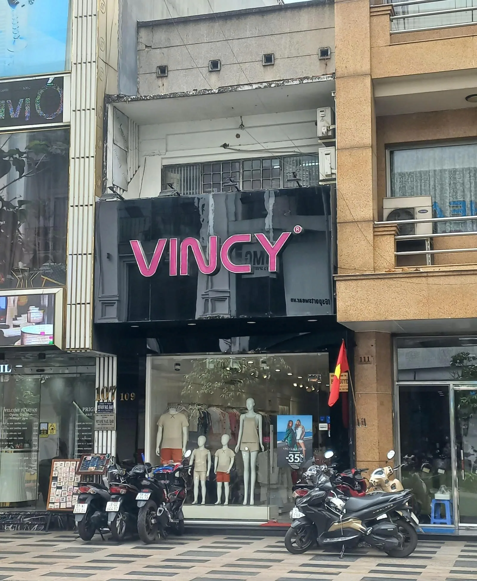 CHO THUÊ NHÀ MẶT TIỀN : 109 Nguyễn Trãi, Phường Bến Thành, Quận 1. Giá thuê: 120 triệu/tháng