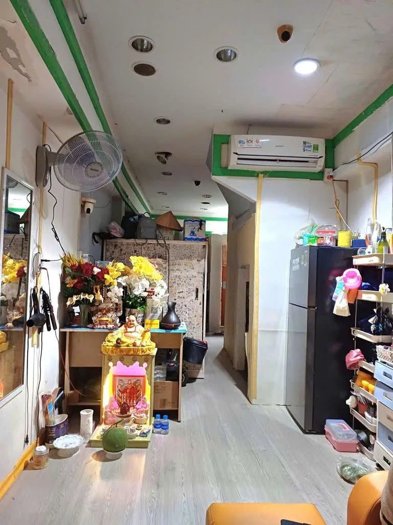 CHO THUÊ NHÀ MẶT TIỀN : 251 Đề Thám, Phường Phạm Ngũ Lão, Quận 1. Giá thuê: 55 triệu/tháng