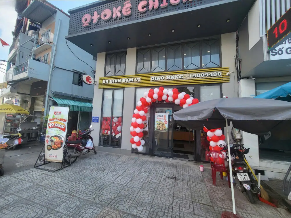 CHO THUÊ NHÀ NGUYÊN CĂN : 280 Lạc Long Quân, Phường 10, Quận 11.  Giá thuê: 45 triệu/tháng