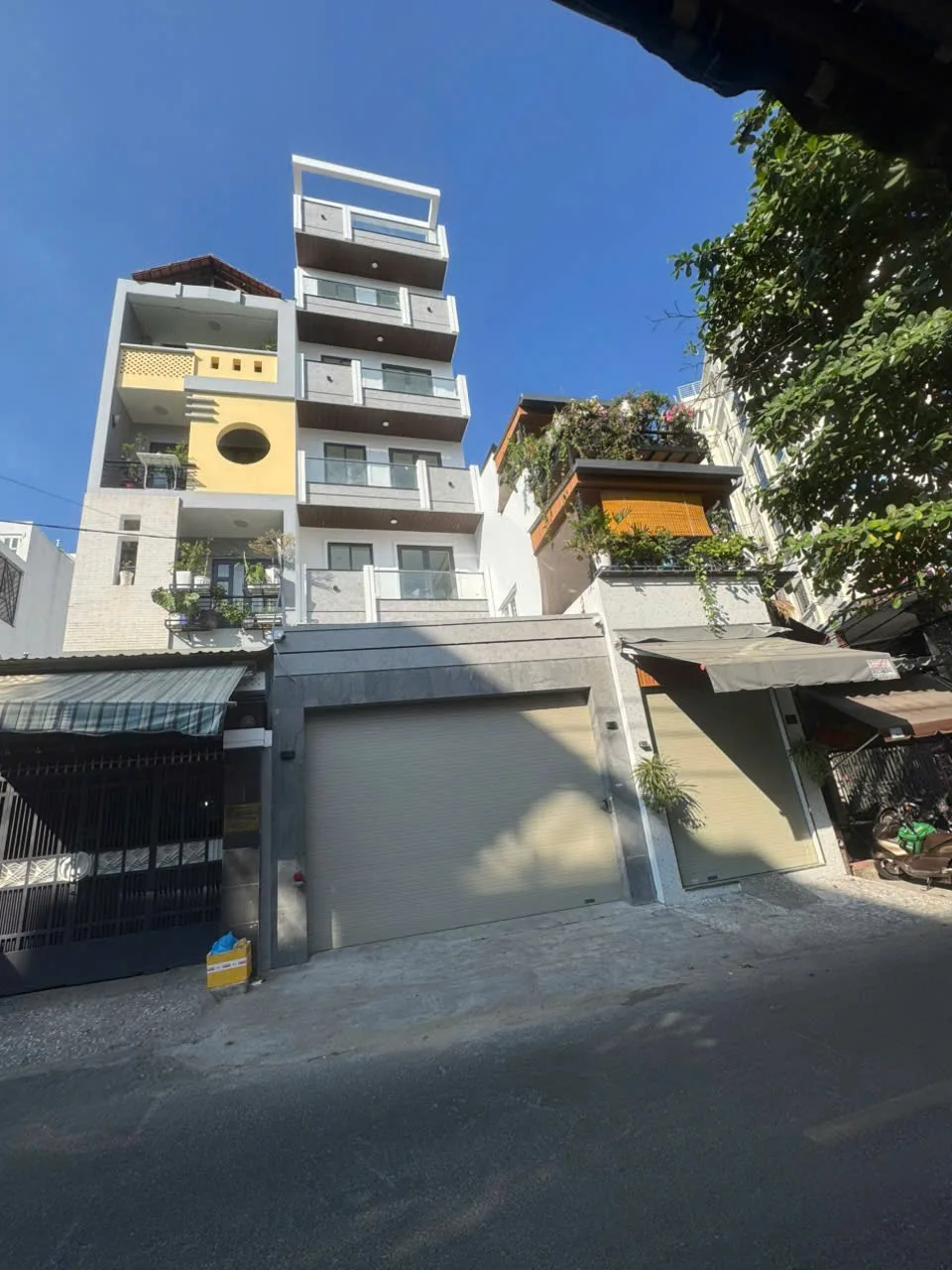 CHO THUÊ TÒA NHÀ : 50B Trần Bình Trọng, Phường 5, Quận Bình Thạnh. Giá thuê: 82 triệu/tháng