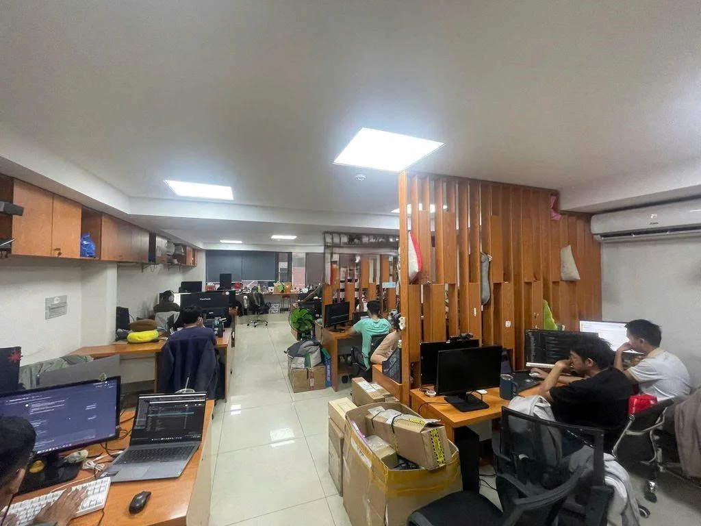 CHO THUÊ NHÀ NGUYÊN CĂN : 182/16 Vườn Chuối, Phường 4, Quận 3.  Giá thuê: 80 triệu/tháng