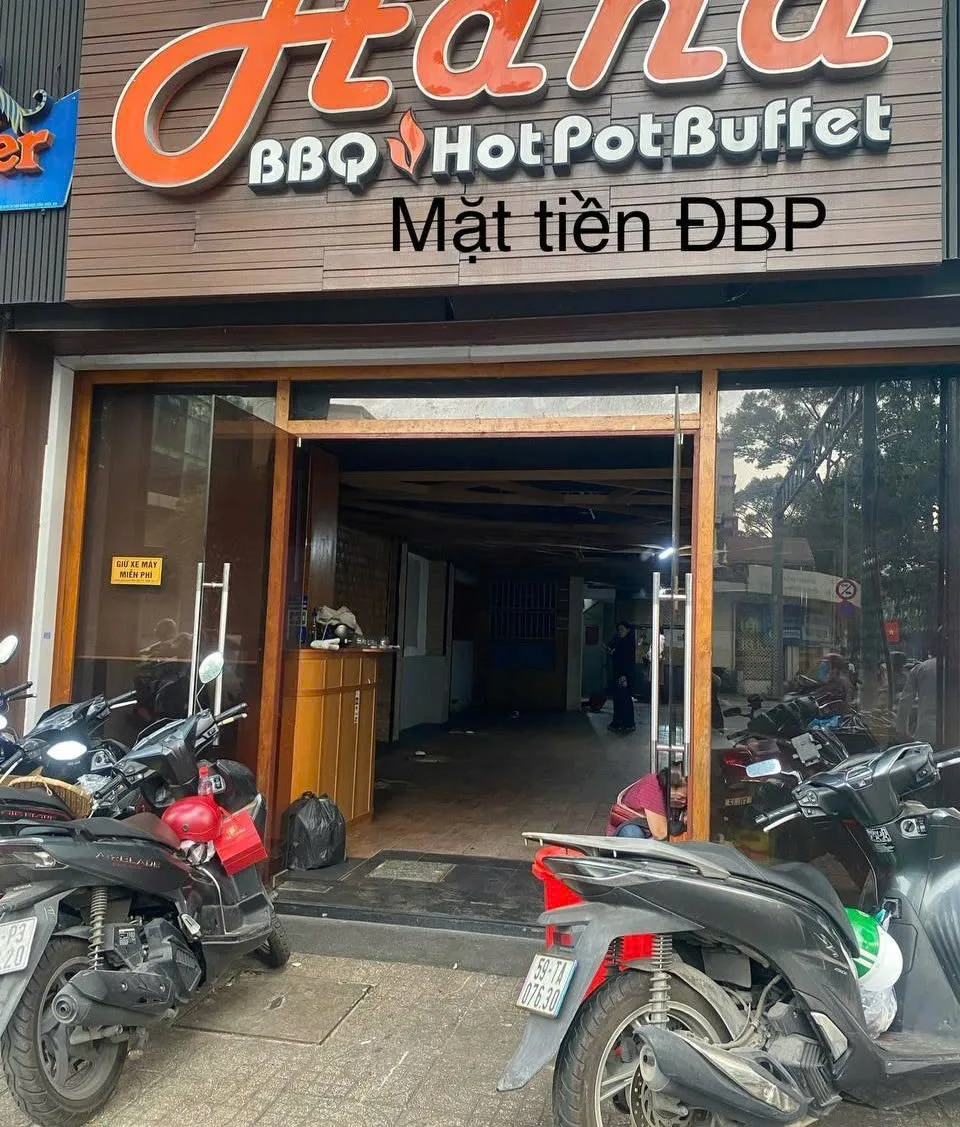 CHO THUÊ NHÀ 2 MẶT TIỀN : 243 Điện Biên Phủ, Phường 6, Quận 3.  Giá thuê: 120 triệu/tháng