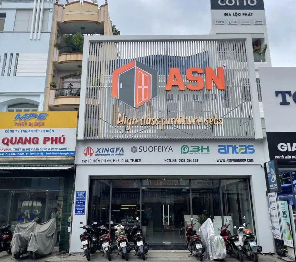 CHO THUÊ NHÀ MẶT TIỀN : 192 Tô Hiến Thành, Phường 15, Quận 10. Giá thuê: 130 triệu/tháng