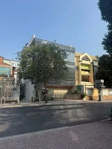 CHO THUÊ TÒA NHÀ MẶT TIỀN : 235 Võ Thị Sáu, Phường 7, Quận 3. Giá thuê: 180 triệu/tháng