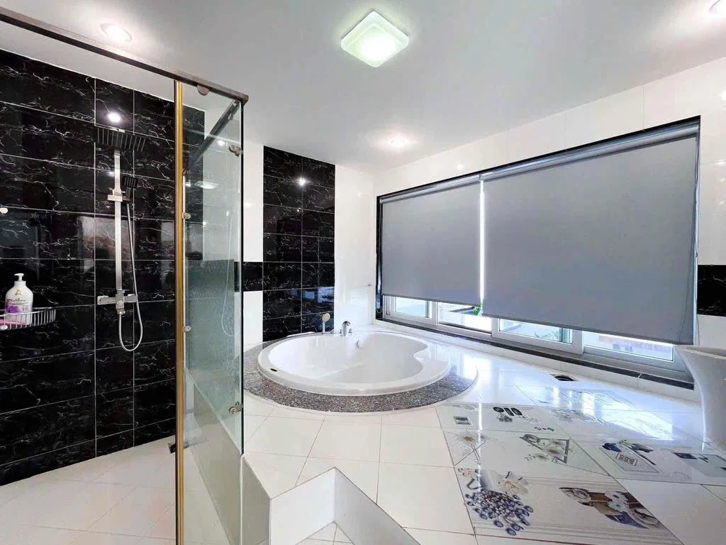 CHO THUÊ BIỆT THỰ HXH :  Nguyễn Văn Linh, Phường Tân Hưng, Quận 7. Giá thuê: 70 triệu/tháng