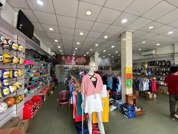CHO THUÊ NHÀ MẶT TIỀN : 306 Lê Trọng Tấn, Phường Tây Thạnh, Quận Tân Phú. Giá thuê: 90 triệu/tháng