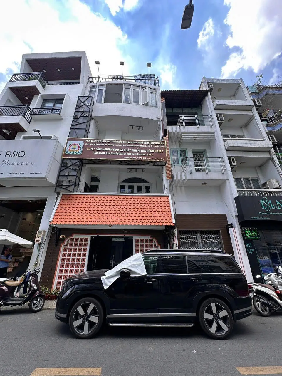 CHO THUÊ NHÀ MẶT TIỀN : 29 Bis Cao Bá Nhạ, Quận 1.  Giá thuê: 70 triệu/tháng