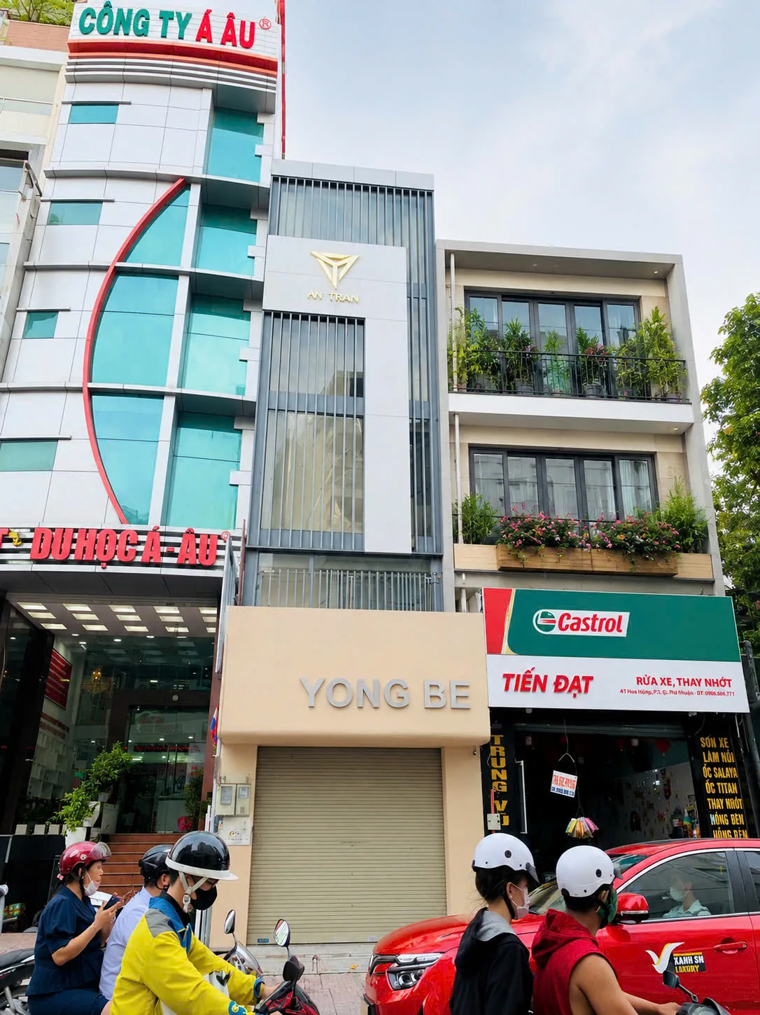 CHÍNH CHỦ CHO THUÊ NHÀ MẶT TIỀN : 50 Trần Huy Liệu, Phường 11, Quận Phú Nhuận. Giá thuê: 65 triệu/th