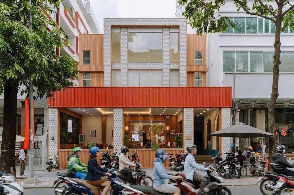 CHO THUÊ BIỆT THỰ / TÒA NHÀ 38 MẠC ĐĨNH CHI, QUẬN 1.GIÁ THUÊ : 14.000 USD/THÁNG