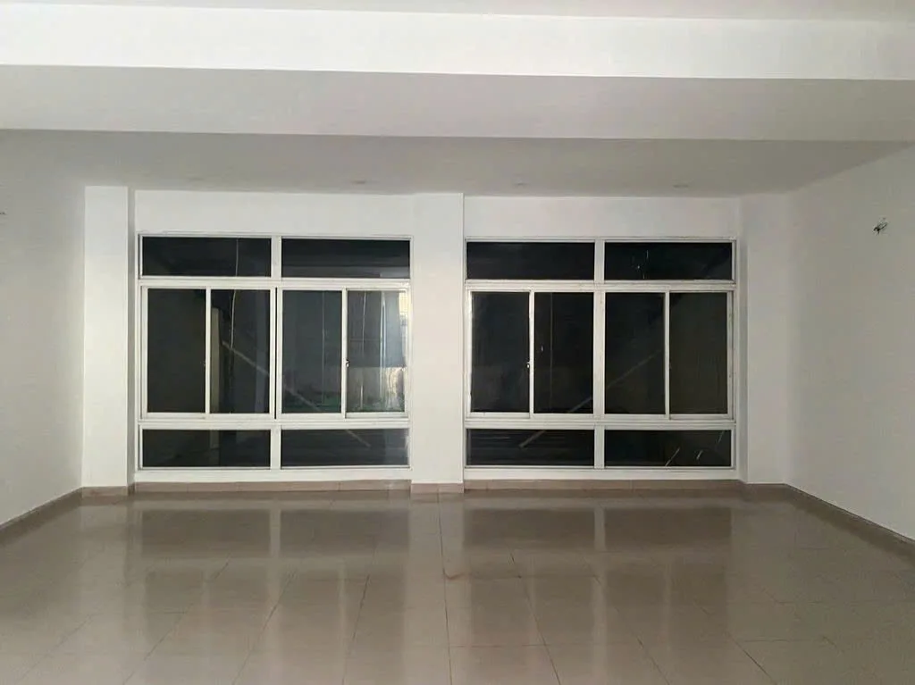 CHO THUÊ NHÀ MẶT TIỀN : 354-356 Hoàng Văn Thụ, Quận Tân Bình. Giá thuê: 75 triệu/tháng