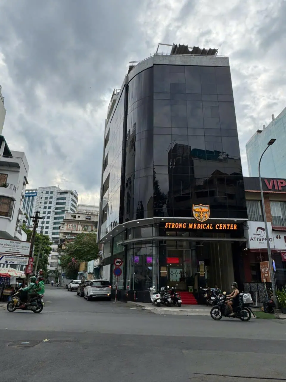 BÁN BUILDING : 72D TRẦN QUỐC TOẢN, QUẬN 3 – HẦM 5 LẦU – GIÁ 125 TỶ 