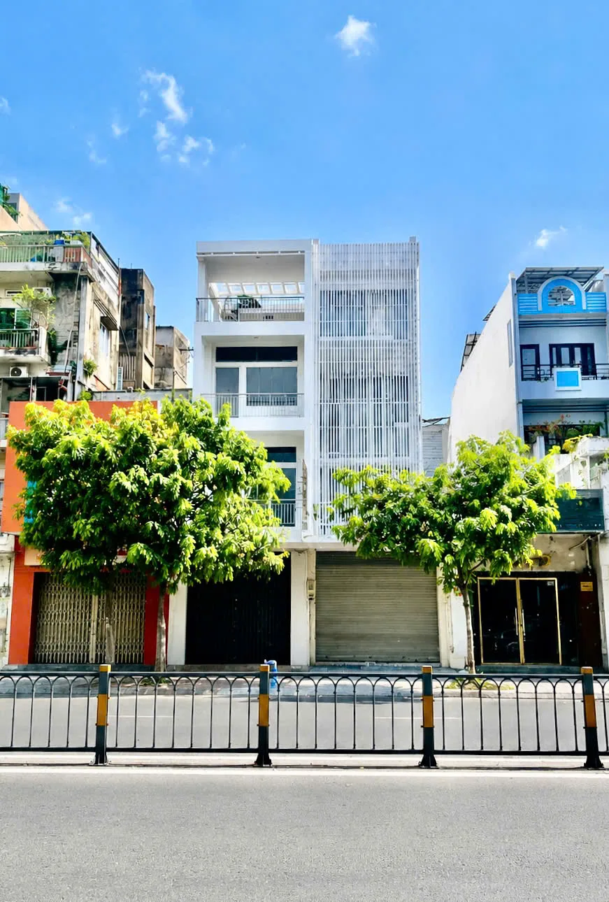 BÁN NHÀ MT : 188–190 LÝ THÁI TỔ, QUẬN 3 – 2 MẶT TIỀN TRƯỚC SAU – GIÁ BÁN : 125 TỶ THƯƠNG LƯỢNG