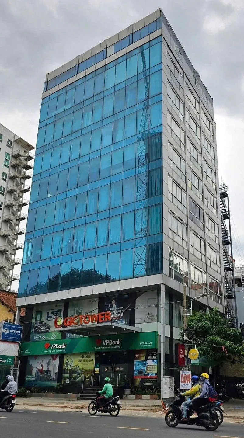 CHO THUÊ TÒA NHÀ VĂN PHÒNG SIÊU ĐẸP :  10A Nguyễn Thị Minh Khai, Phường Bến Nghé, Quận 1. Giá thuê: 