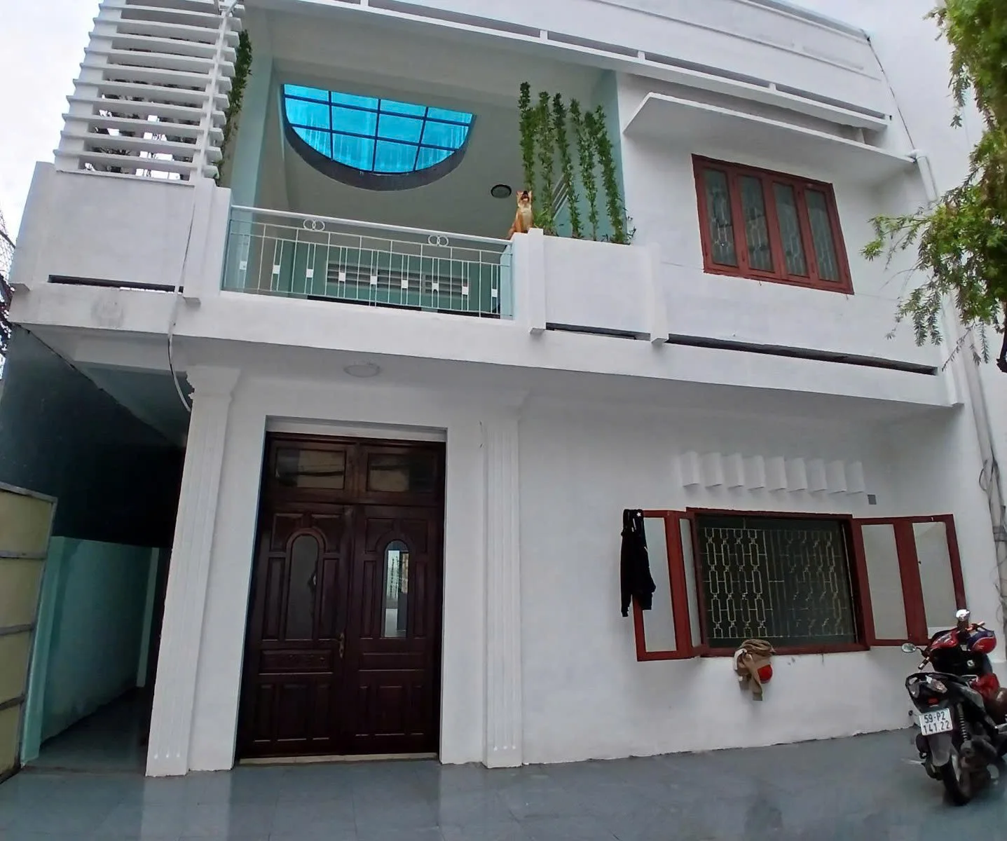 CHO THUÊ NHÀ NGUYÊN CĂN :  2/2 Cộng Hòa, Phường 4, Quận Tân Bình. Giá thuê: 65 triệu/tháng
