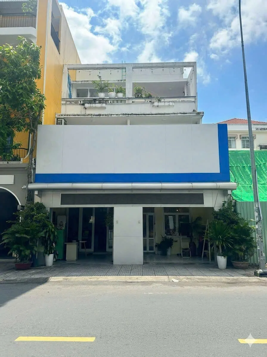 SIÊU PHẨM MẶT TIỀN : 191–193–195 CÔ BẮC, QUẬN 1 – NGAY TRẦN HƯNG ĐẠO . Giá bán: 285 TỶ