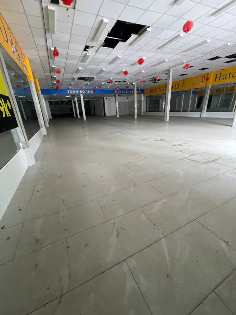 CHO THUÊ KHO XƯỞNG MẶT TIỀN : PHẠM HÙNG, QUẬN 8. GIÁ THUÊ : 220 TRIỆU/THÁNG