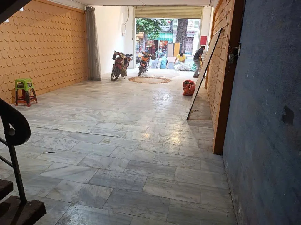 CHO THUÊ NHÀ MẶT TIỀN : 263 NGUYỄN CHÍ THANH, PHƯỜNG 12, QUẬN 5. GIÁ THUÊ : 50 TRIỆU/THÁNG