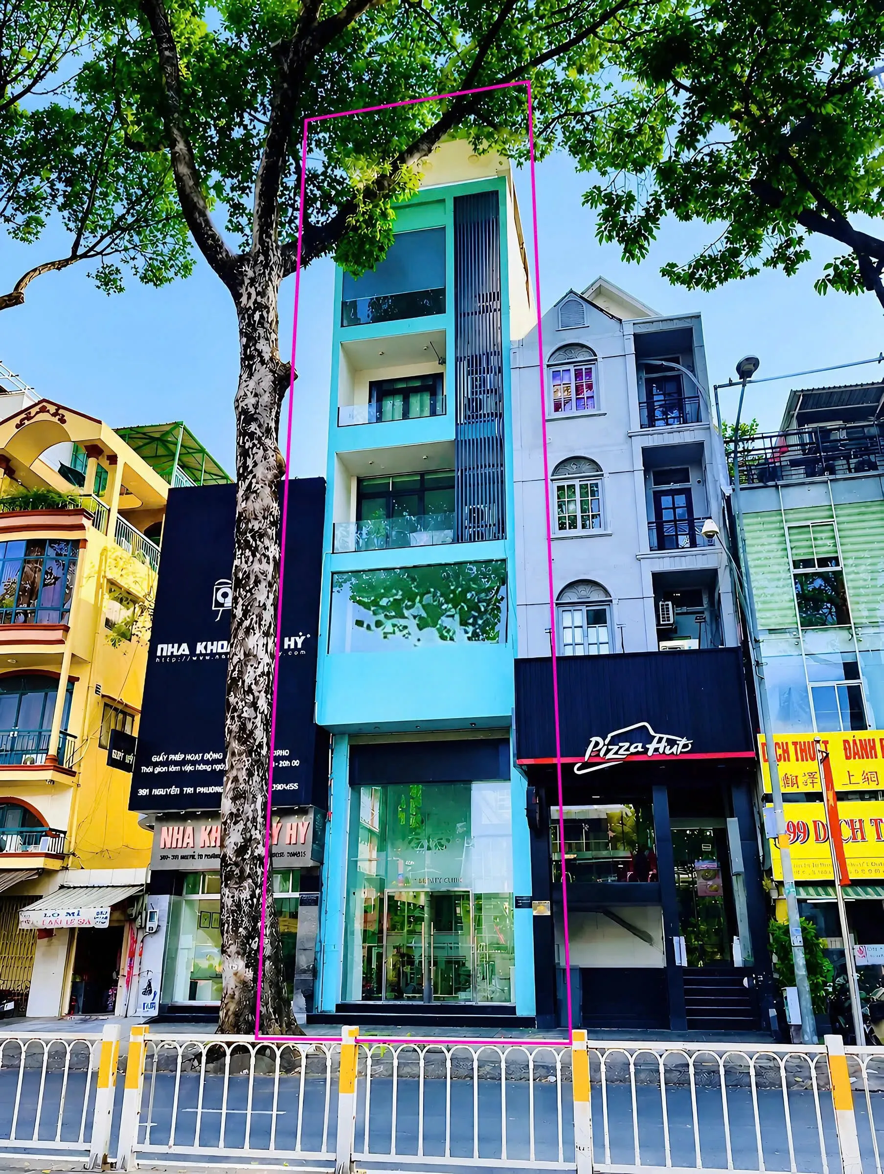 CHO THUÊ NHÀ MẶT TIỀN : 393 NGUYỄN TRI PHƯƠNG, PHƯỜNG 5, QUẬN 10. GIÁ THUÊ : 100 TRIỆU/THÁNG