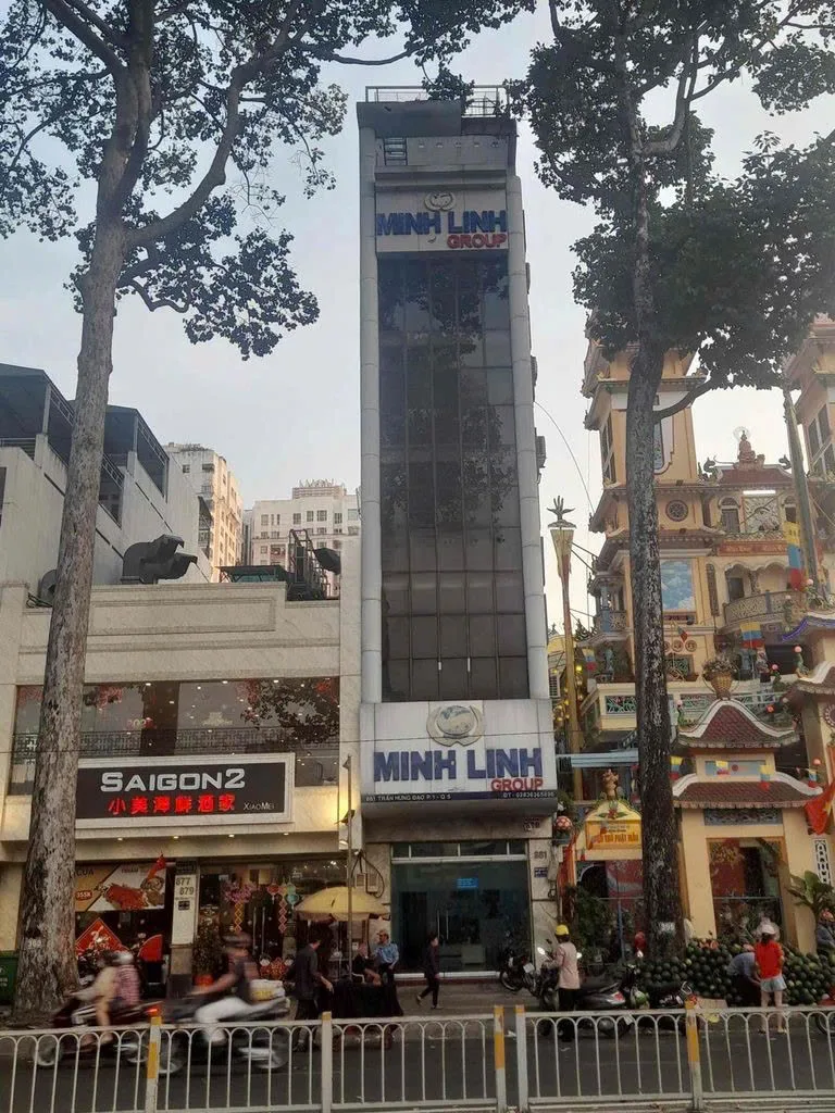 CHO THUÊ TÒA NHÀ MẶT TIỀN : 881 Trần Hưng Đạo, Phường 1, Quận 5, TP.HCM. Giá thuê: 139 triệu/tháng