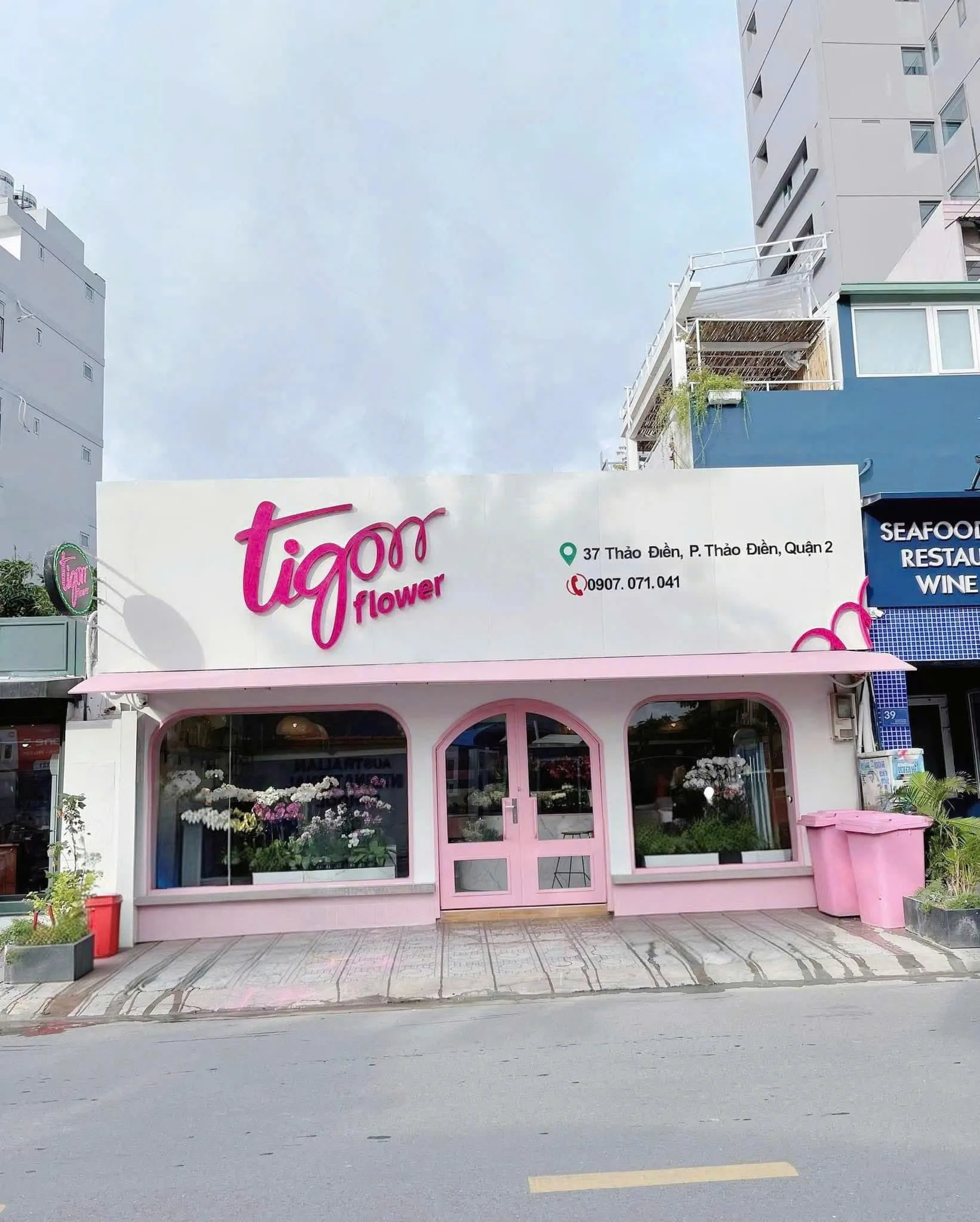 CHO THUÊ NHÀ MẶT TIỀN : 37 THẢO ĐIỀN, TP. THỦ ĐỨC. GIÁ THUÊ : 90 TRIỆU/THÁNG