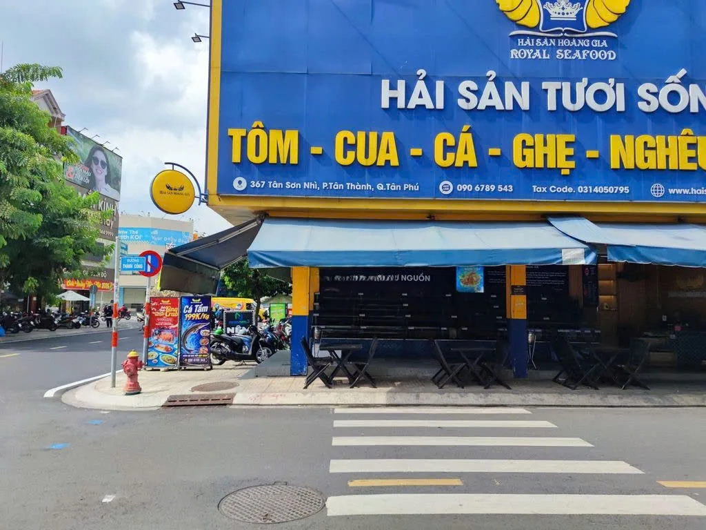 CHO THUÊ NHÀ GÓC 2 MẶT TIỀN : 367 TÂN SƠN NHÌ, PHƯỜNG TÂN THÀNH, QUẬN TÂN PHÚ . GIÁ THUÊ : 50 TRIỆU/