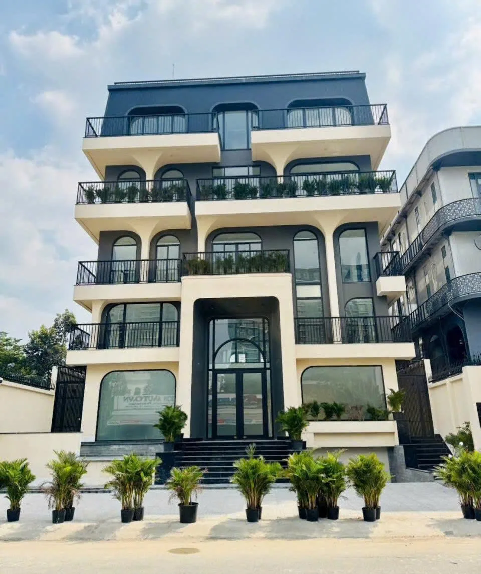 CHO THUÊ TÒA NHÀ  : 6 LÊ HIẾN MAI, THỦ ĐỨC. GIÁ THUÊ : 180 TRIỆU/THÁNG