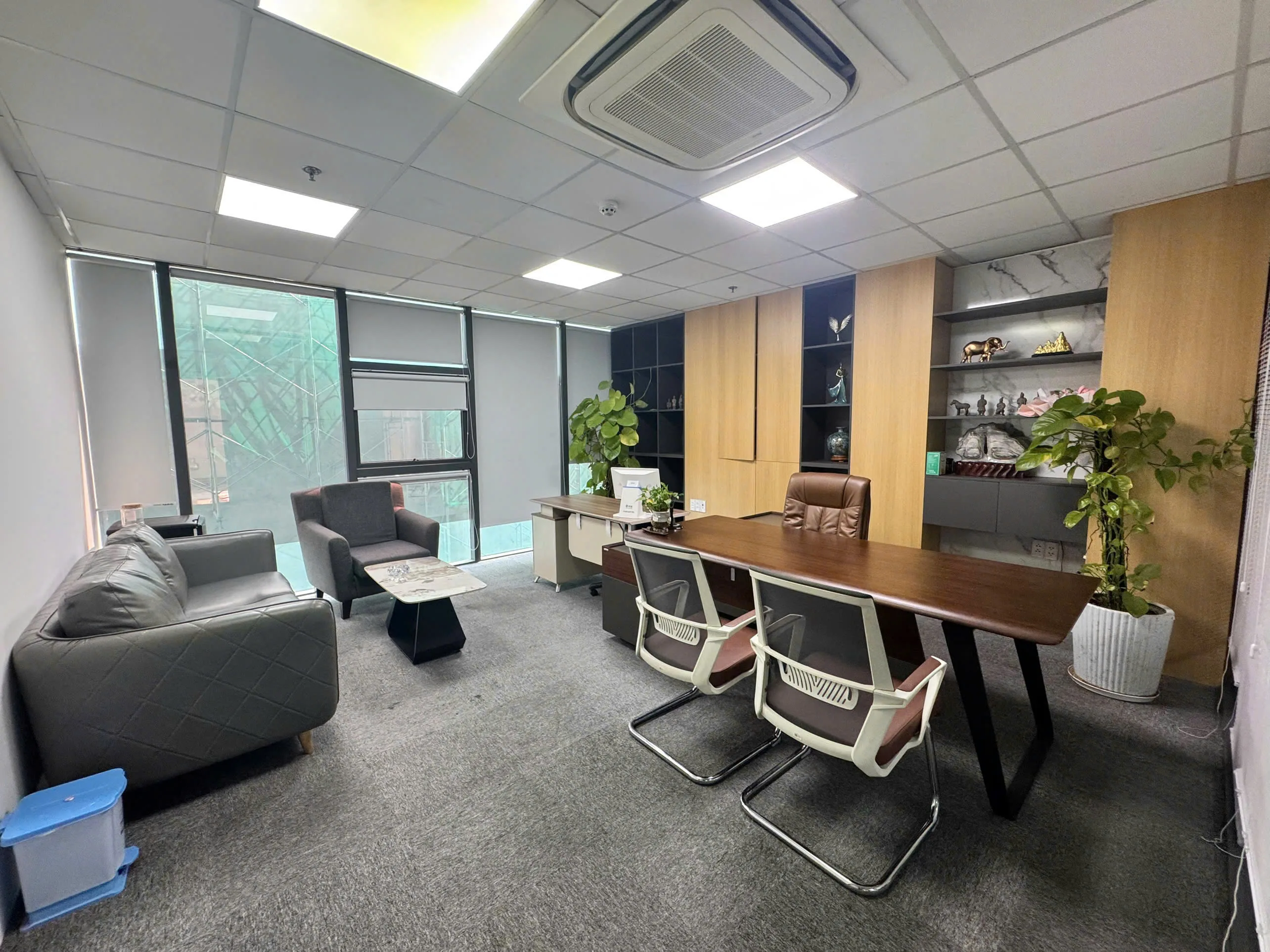 CHO THUÊ TÒA NHÀ  : 11 NGUYỄN HUY TƯỞNG, PHƯỜNG 6, QUẬN BÌNH THẠNH. GIÁ THUÊ : 320 TRIỆU/THÁNG