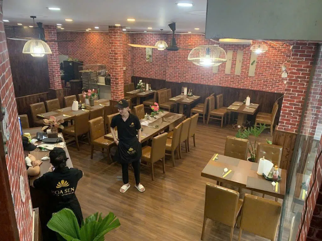 CHO THUÊ NHÀ MẶT TIỀN : 45 ÚT TỊCH, PHƯỜNG 4, QUẬN TÂN BÌNH. GIÁ THUÊ : 50 TRIỆU/THÁNG