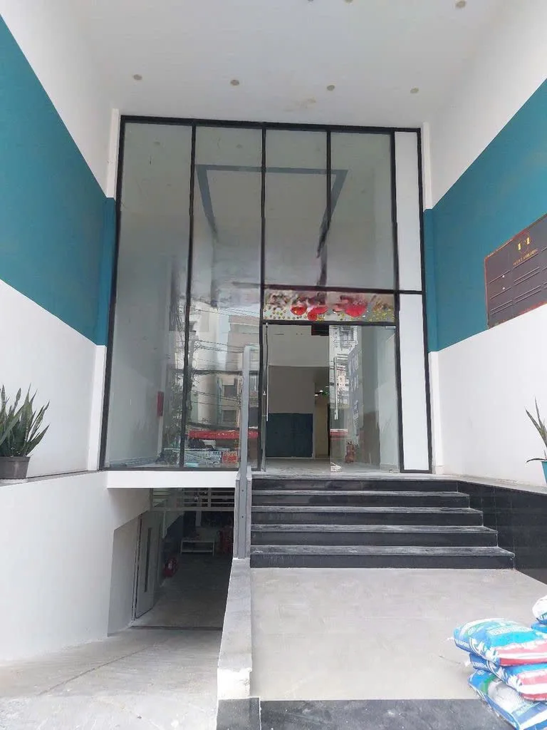 Cho Thuê Mặt Bằng : 175 Nguyễn Thị Thập, Quận 7. Giá thuê: 60 triệu/tháng