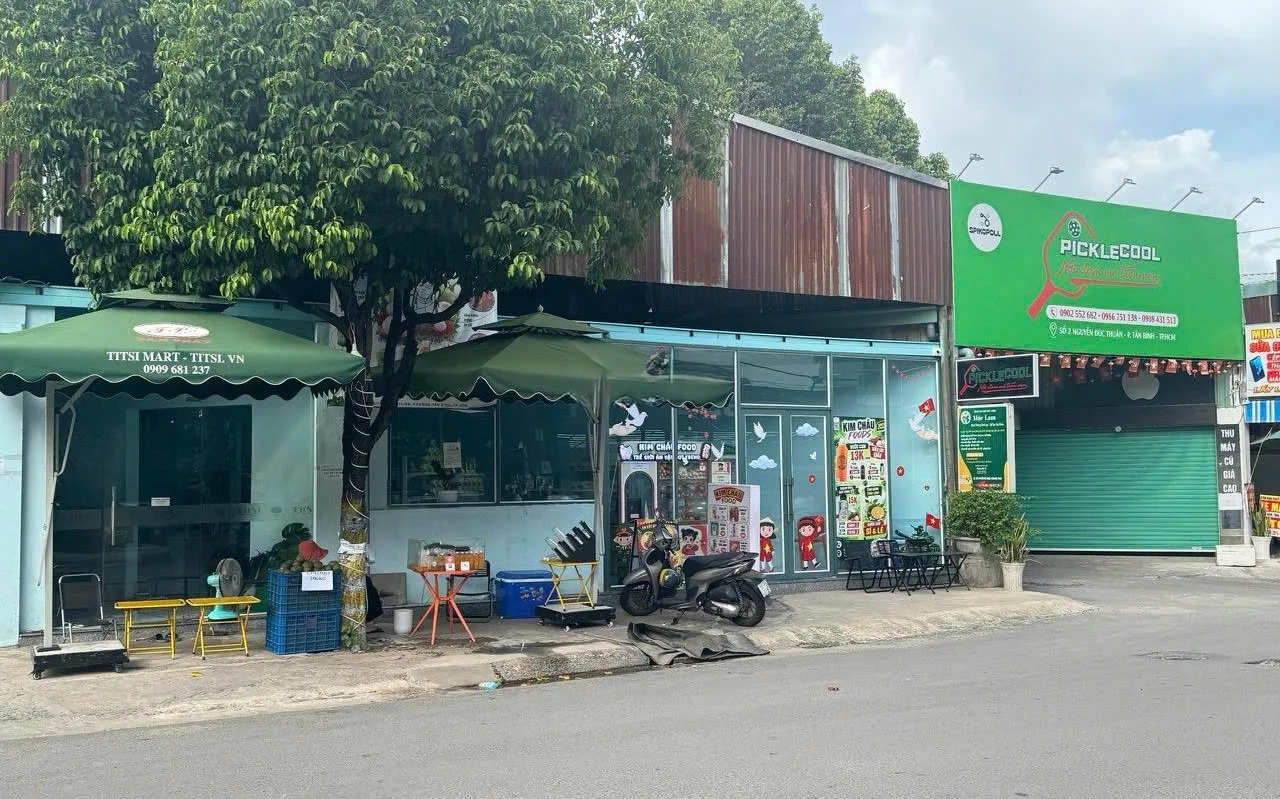 Cho Thuê Nhà : 2 Nguyễn Đức Thuận, Quận Tân Bình. Giá thuê: 125 triệu/tháng.