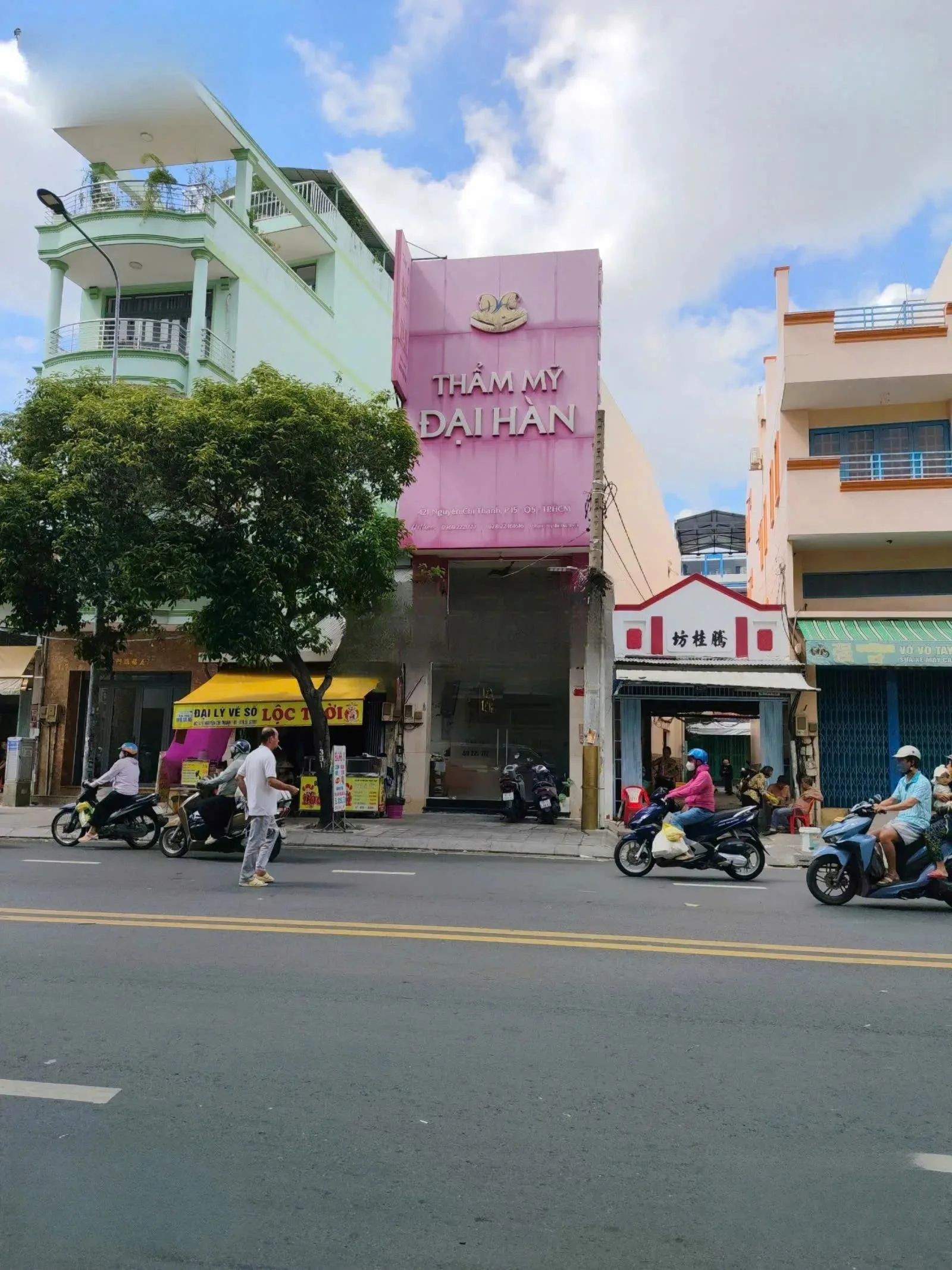 CHO THUÊ NHÀ NGUYÊN CĂN : 421 Nguyễn Chí Thanh, Phường 15, Quận 5. Giá thuê: 50 triệu/tháng