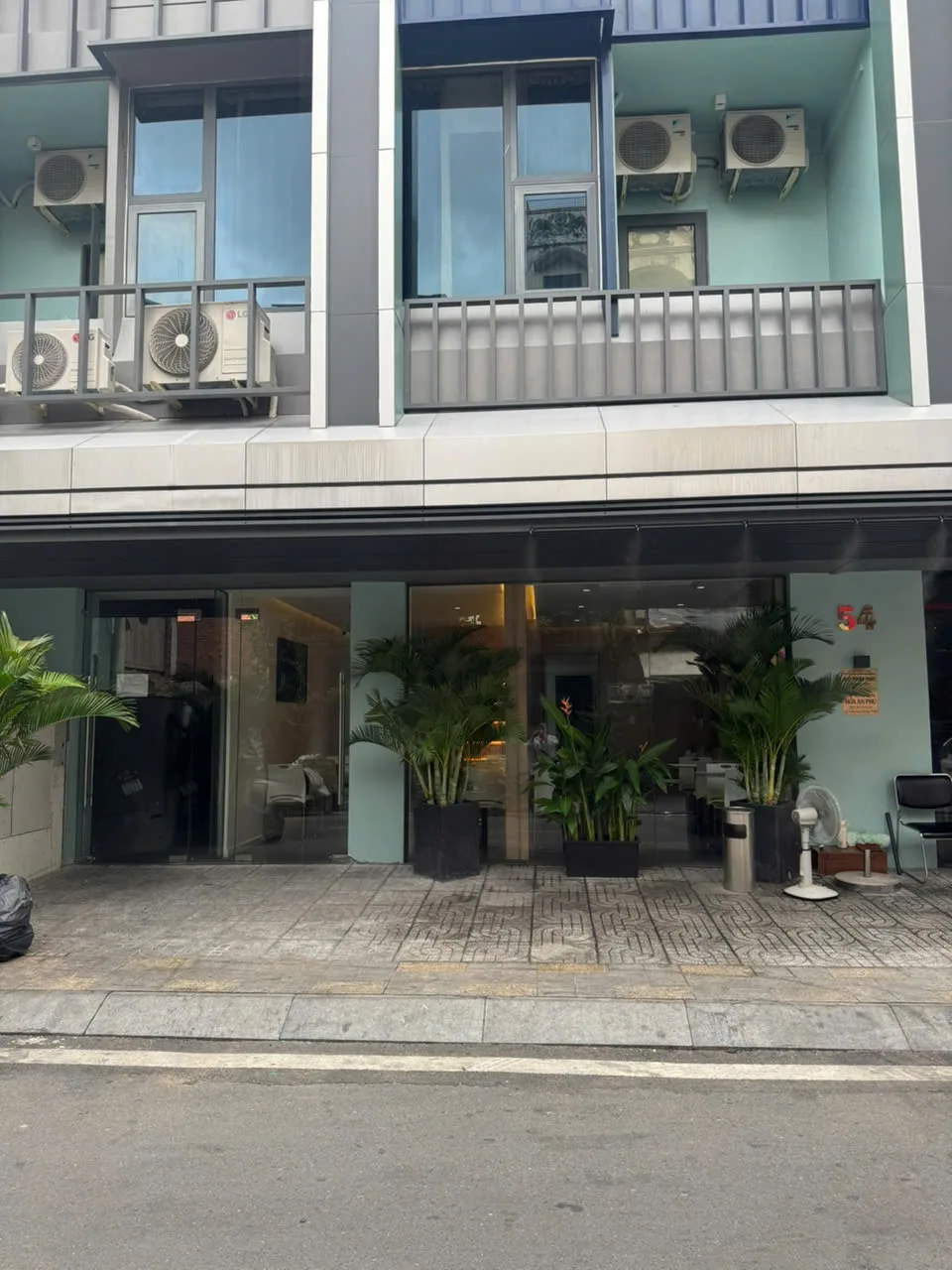 Cho Thuê Mặt Bằng : 54 Đặng Dung, Phường Tân Định, Quận 1. Giá thuê : 70 triệu/tháng