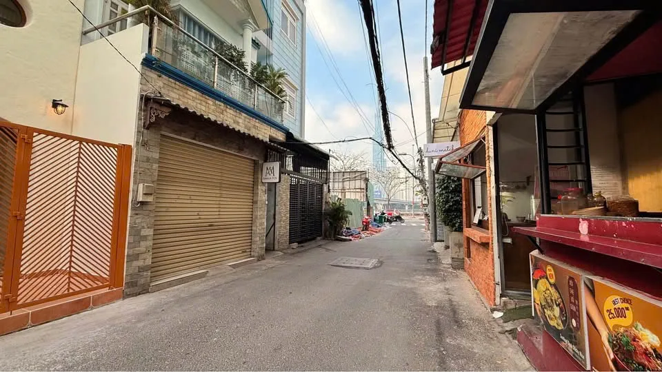 Cho Thuê Nhà : 27 Nguyễn Bá Huân, Thảo Điền, TP. Thủ Đức. Giá thuê : 65 triệu/tháng