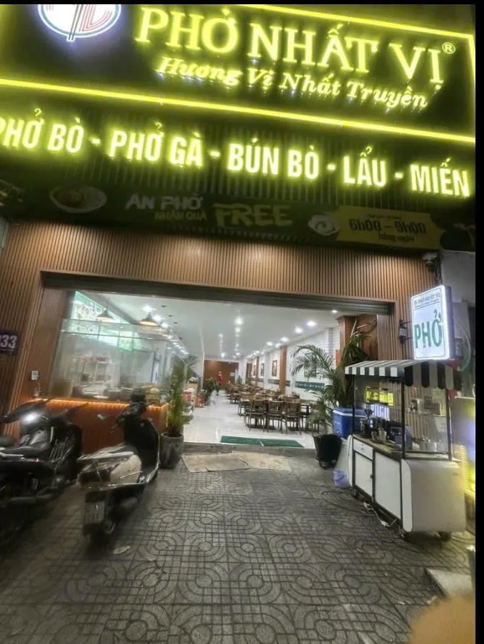 Cho Thuê Nhà : 1033 Cách Mạng Tháng 8, Phường 5, Quận Tân Bình. Giá thuê : 55 triệu/tháng